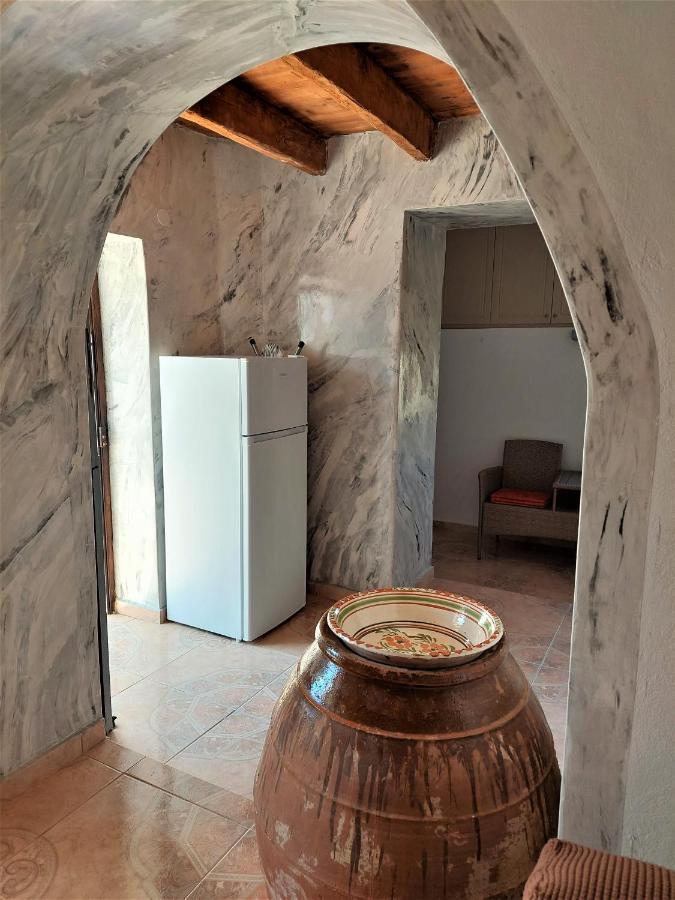Lakena Traditional House Menetaí المظهر الخارجي الصورة