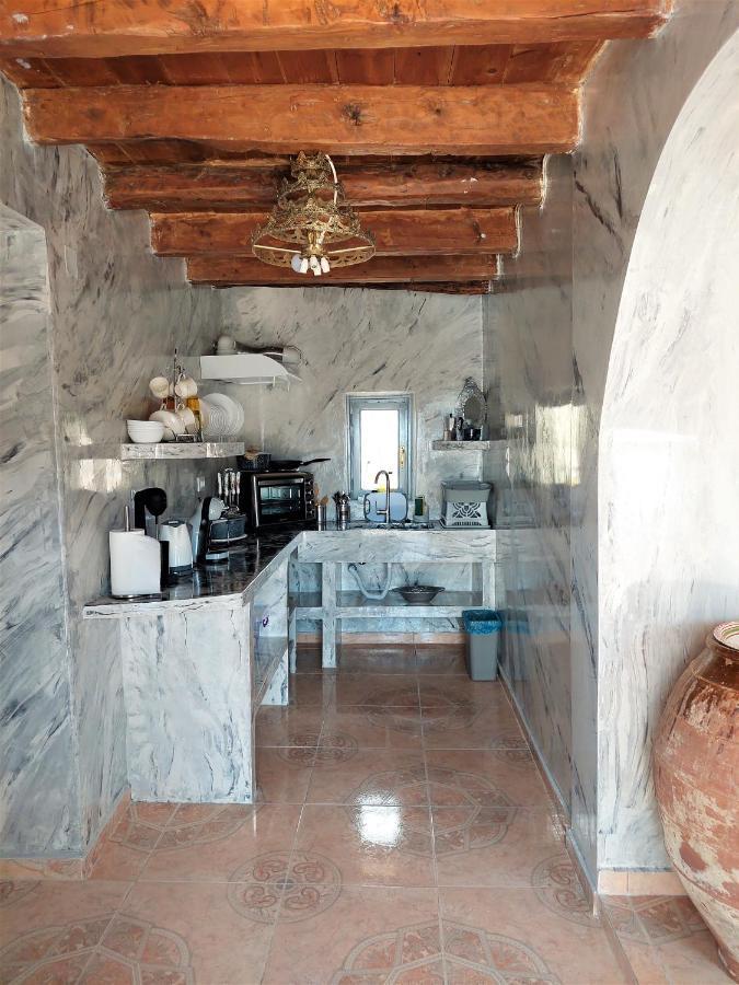 Lakena Traditional House Menetaí المظهر الخارجي الصورة